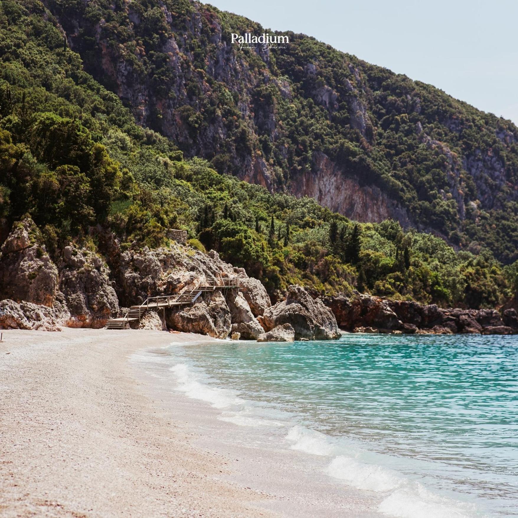 Palladium Beach Hotel- Private Beach Included Dhërmi エクステリア 写真