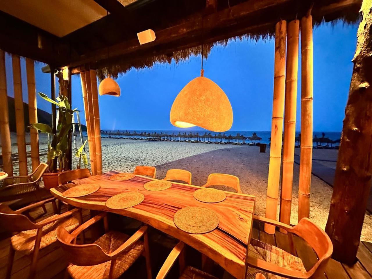 Palladium Beach Hotel- Private Beach Included Dhërmi エクステリア 写真
