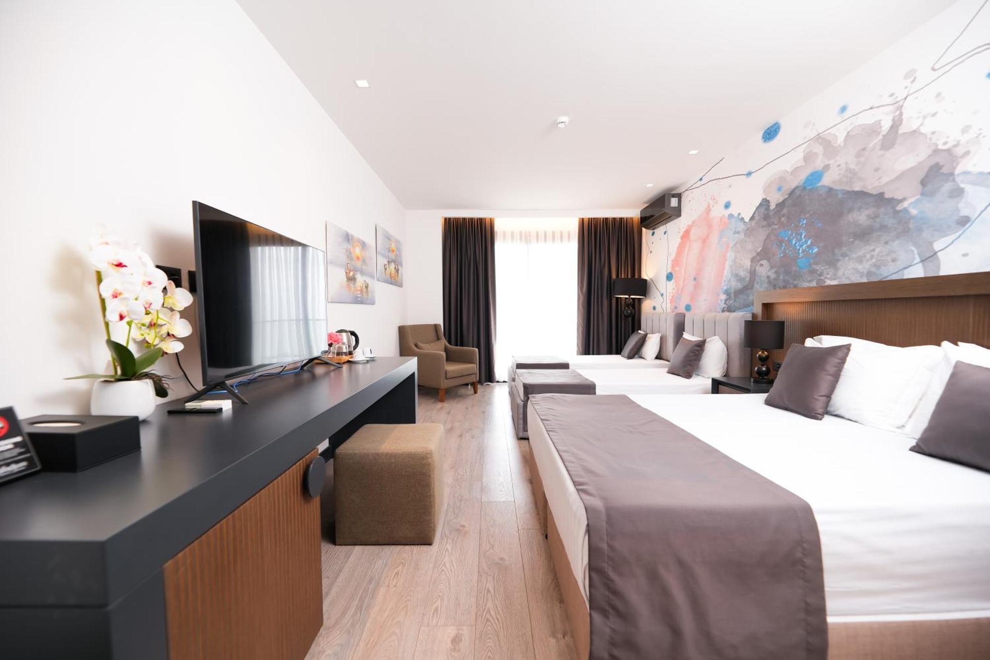 Palladium Beach Hotel- Private Beach Included Dhërmi エクステリア 写真
