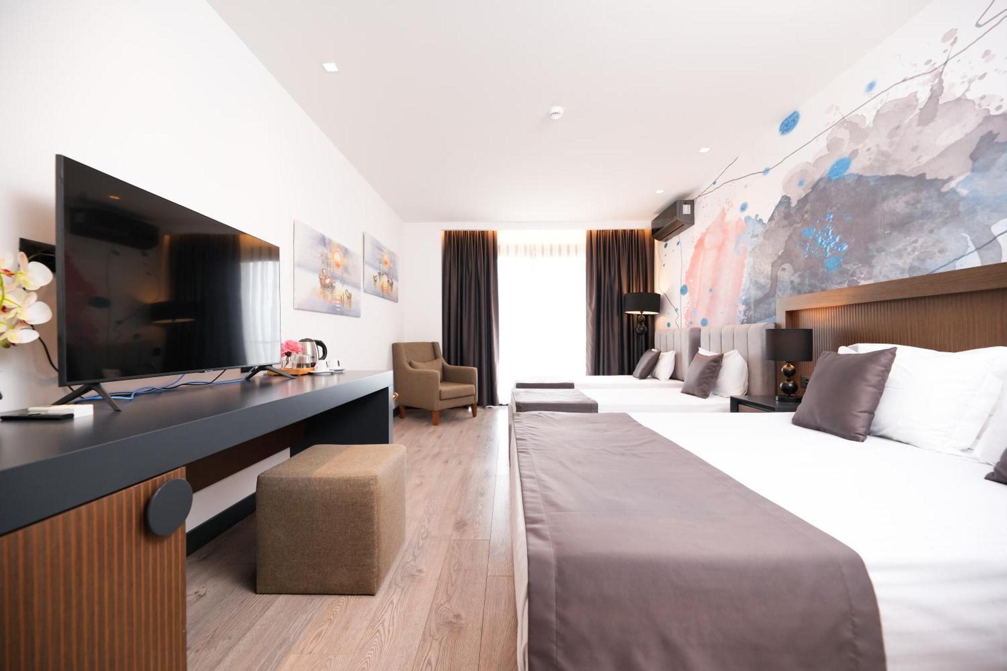 Palladium Beach Hotel- Private Beach Included Dhërmi エクステリア 写真